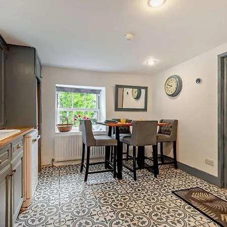2 Bed In 94582 Brigsteer
